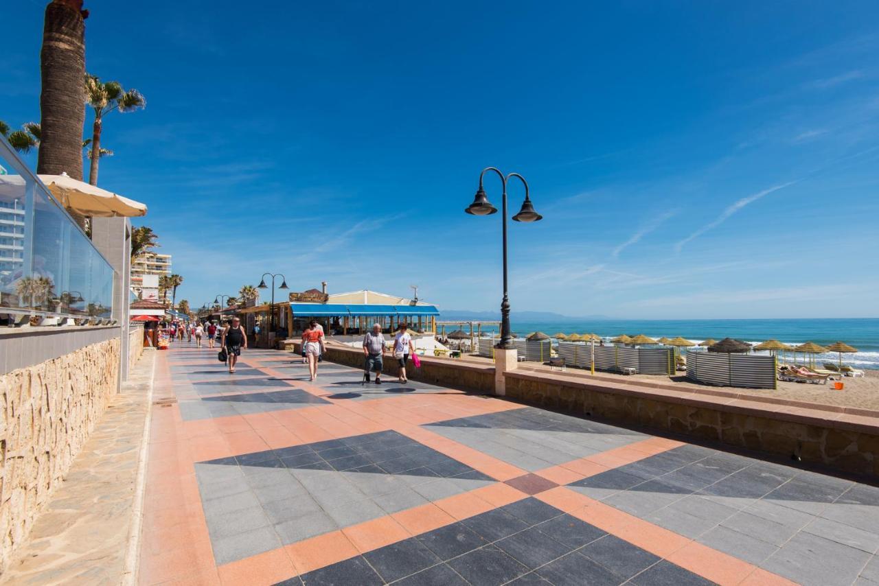 Aloha Puerto Private Apartment 1St Line Carihuela Beach Torremolinos Bagian luar foto