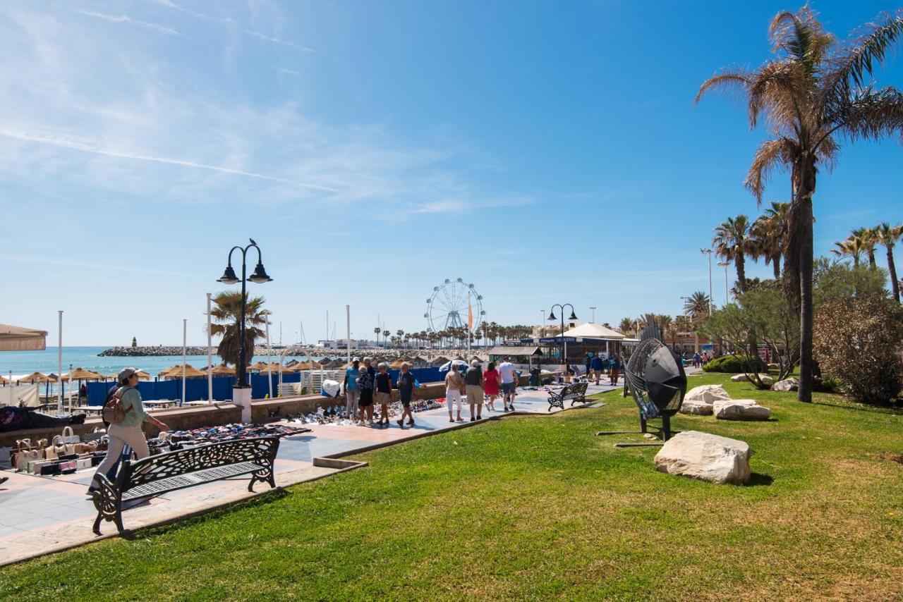 Aloha Puerto Private Apartment 1St Line Carihuela Beach Torremolinos Bagian luar foto