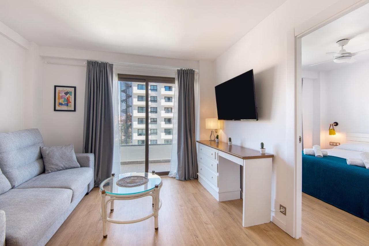 Aloha Puerto Private Apartment 1St Line Carihuela Beach Torremolinos Bagian luar foto